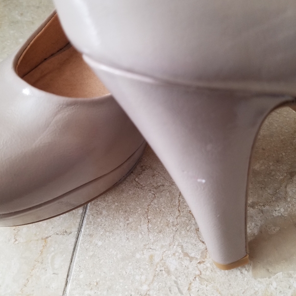 Madden Girl Beige Pumps - Picture 6 of 6